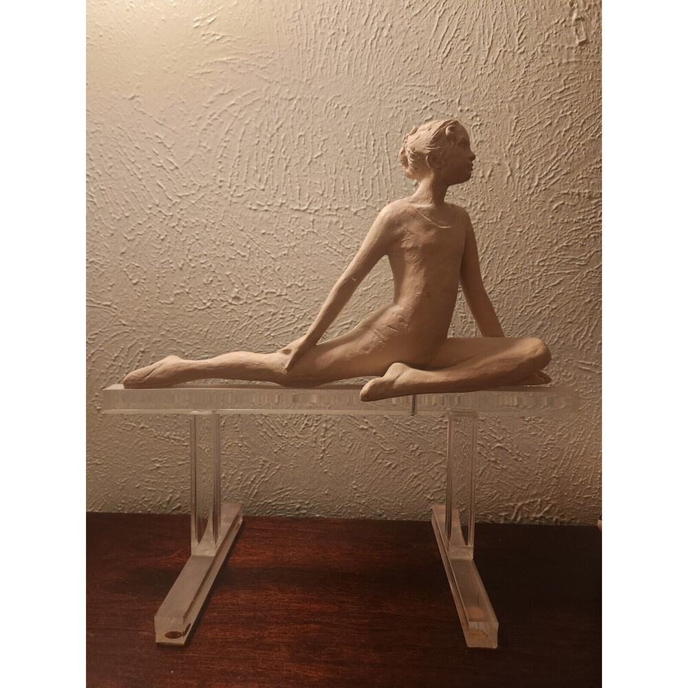 AUSTIN PRODUCTIONS GYMNAST ON ACRYLIC BALANCE BEAM SCULPTURE 1979 VINTAGE